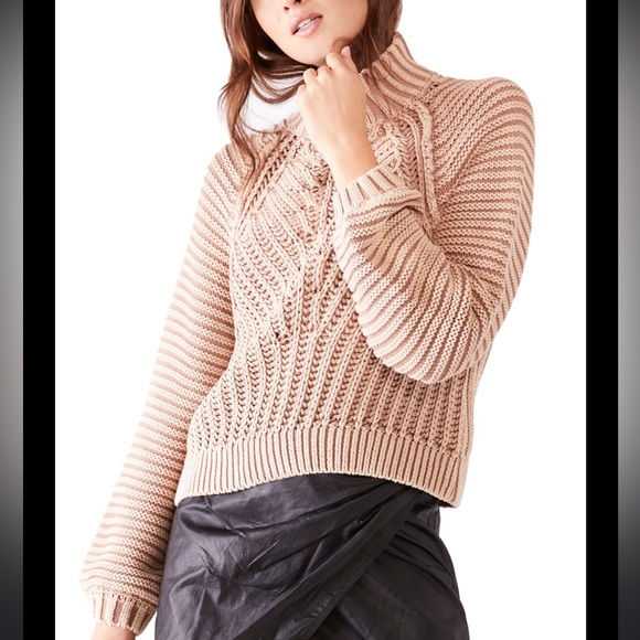 Free people sweetheart sweater 🖤 - Picture 1 of 5